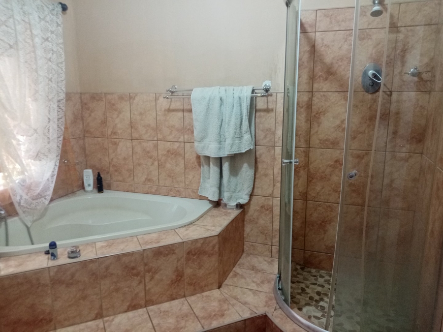 3 Bedroom Property for Sale in Petrusburg Free State